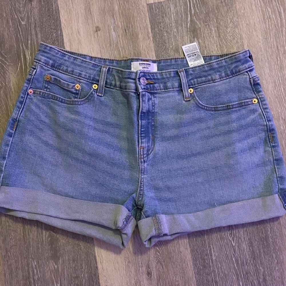 Levi Shorts